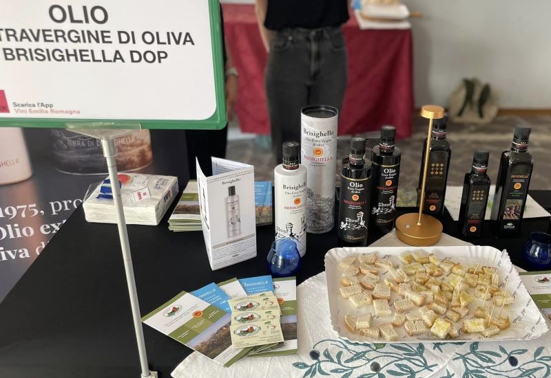 Esposizione Olio di Brisighella Dop a cura del Consorzio, ph. PrimaPagina