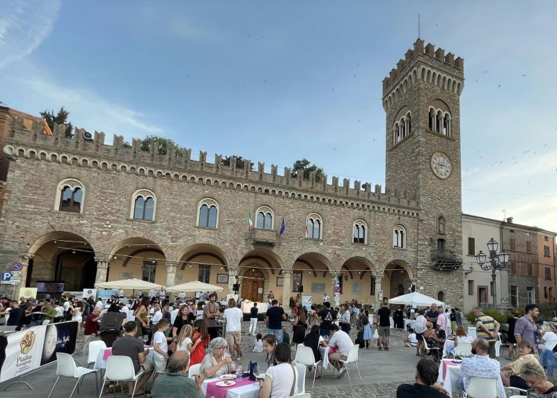 Piadina night 2023 in piazza della Libertà a Bertinoro, ph. PrimaPagina