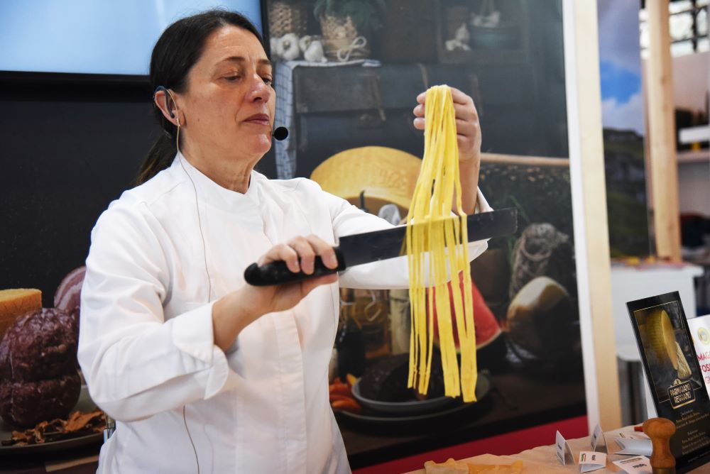 Dimostrazione pasta fresca Carla Brigliadori, ph. dell'Aquila