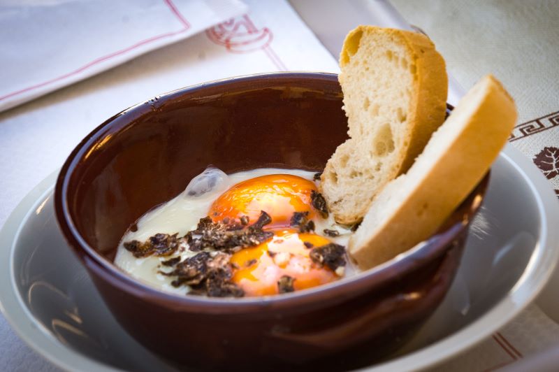 Uova fritte con tartufo marzuolo, foto Pro Loco Casola Valsenio