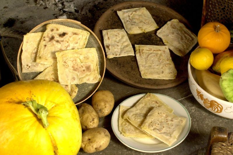 Tortelli alla lastra ph Sabatini