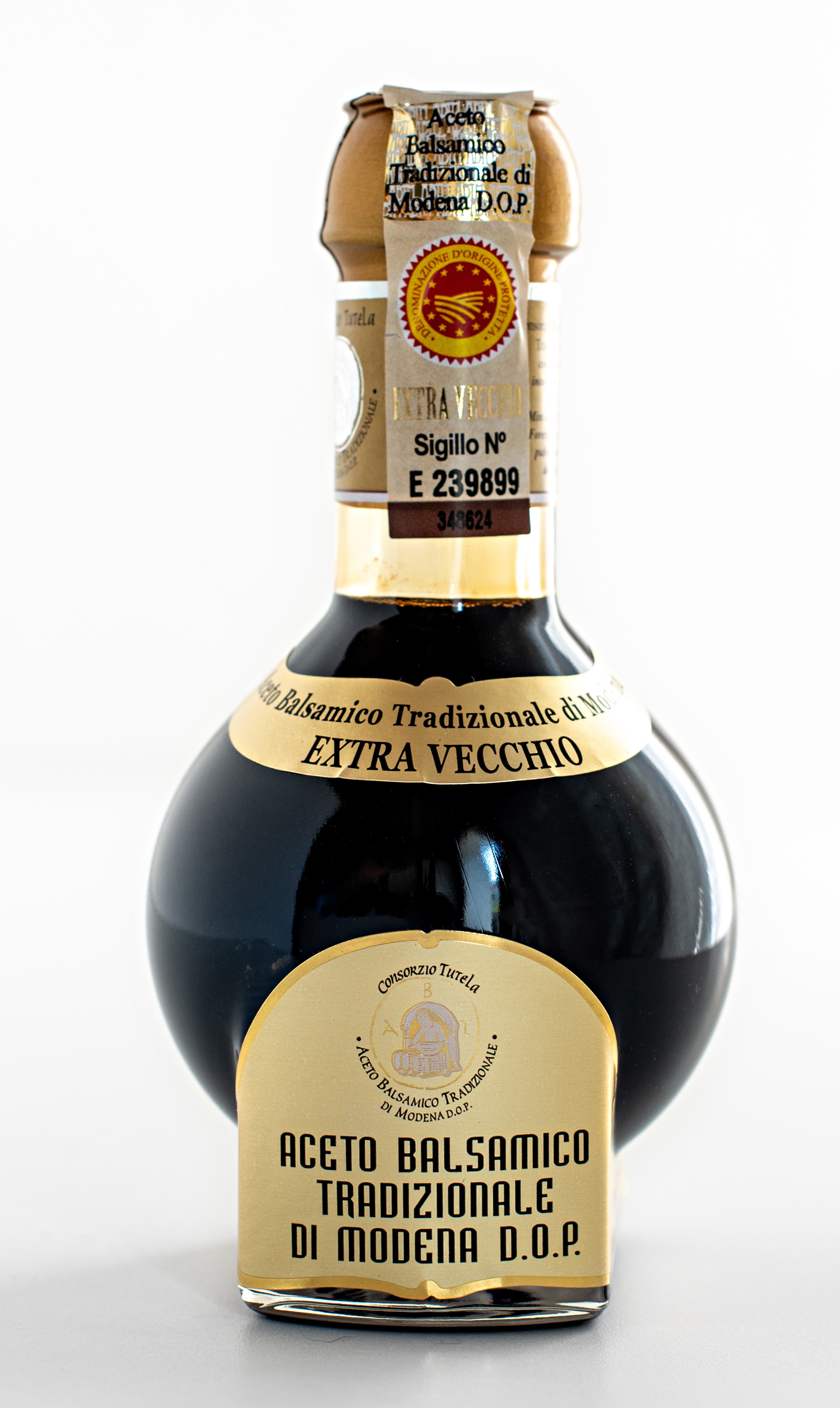 Aceto balsamico tradizionale di Modena Dop - foto Dell'Aquila