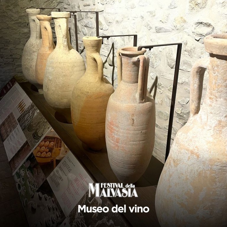 Anfore nel museo del vino di Sala Baganza, ph. pagina ufficiale festival della Malvasia