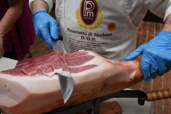 Prosciutto di Modena foto Dell'Aquila.JPG