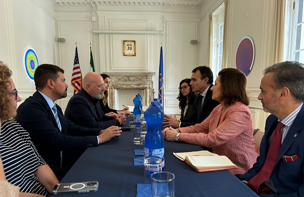 Incontro con il console generale d’Italia a New York, Fabrizio Di Michele - foto RER