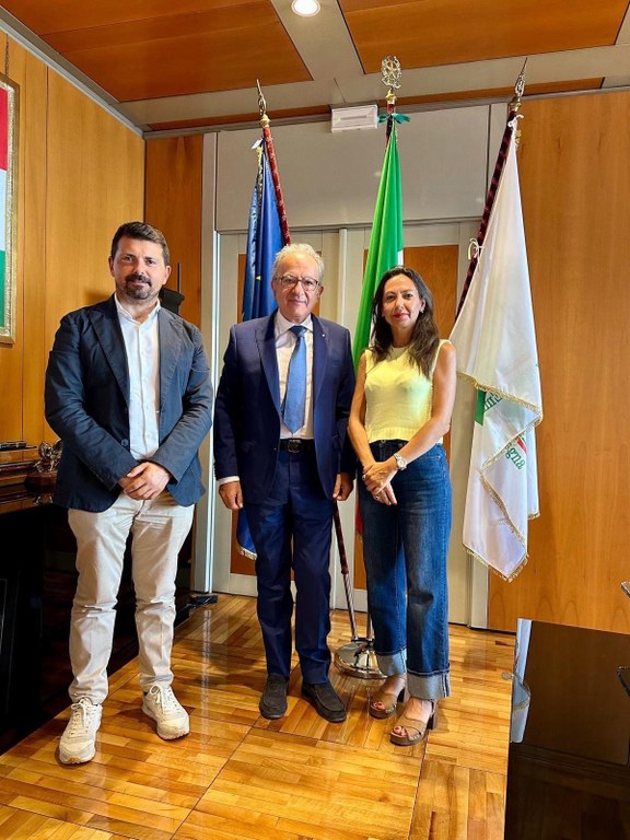 Alessio Mammi, Irene Priolo, Enrico Caterino all'incontro a Bologna il 28 agosto 2024 - foto RER