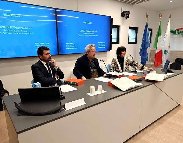 Gli assessori Mammi e Felicori in conferenza stampa con Laila Tentoni, pres. Fondazione Casa Artusi - foto Dell'Aquila