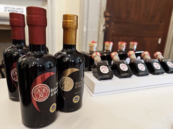 Aceto balsamico di Modena Igp - foto Dell'Aquila